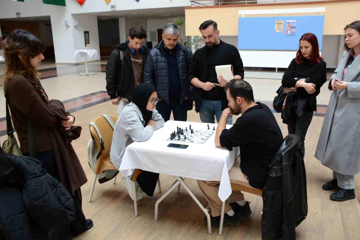 Anadolu Üniversitesi Yabancı Diller Kulübü’nden Satranç Turnuvası