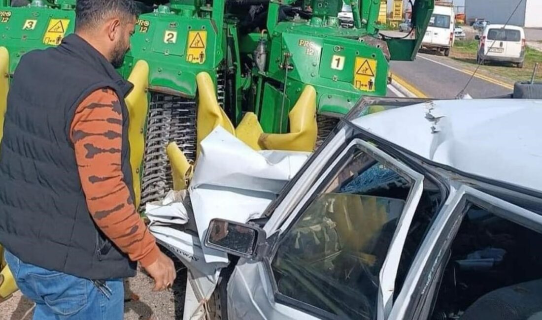 Şanlıurfa'da biçerdöver ile otomobil