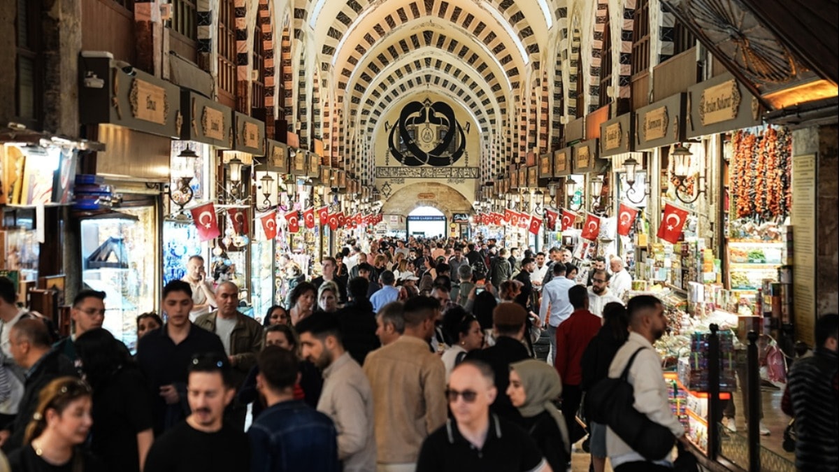 Eminönü’nde bayram alışverişi yoğunluğu