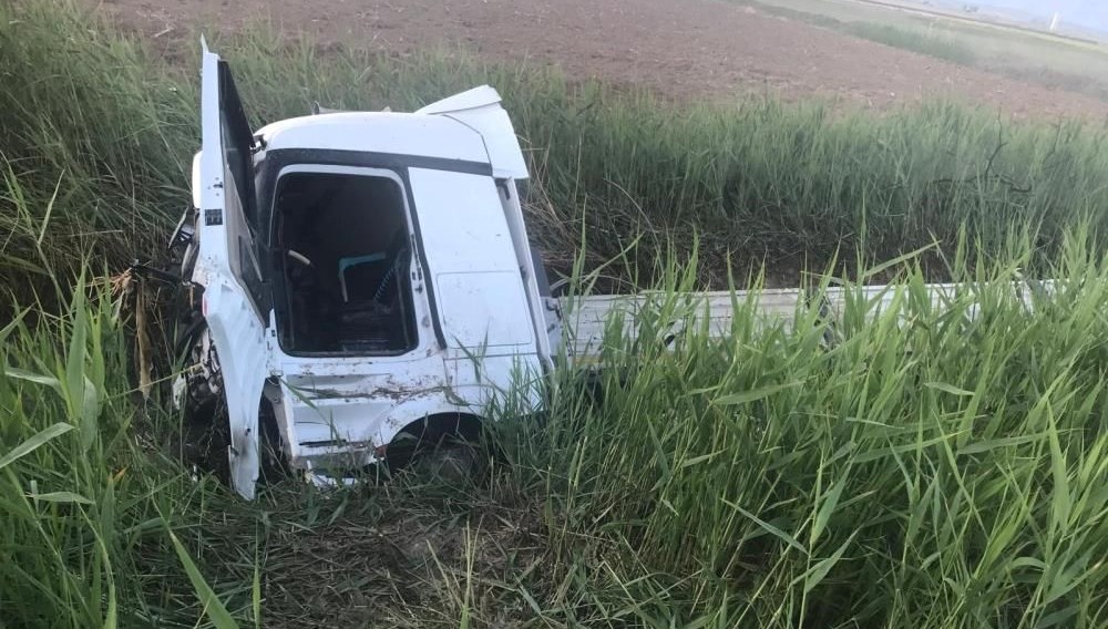 Konya’da TIR kanala uçtu: 1 ölü, 1 yaralı