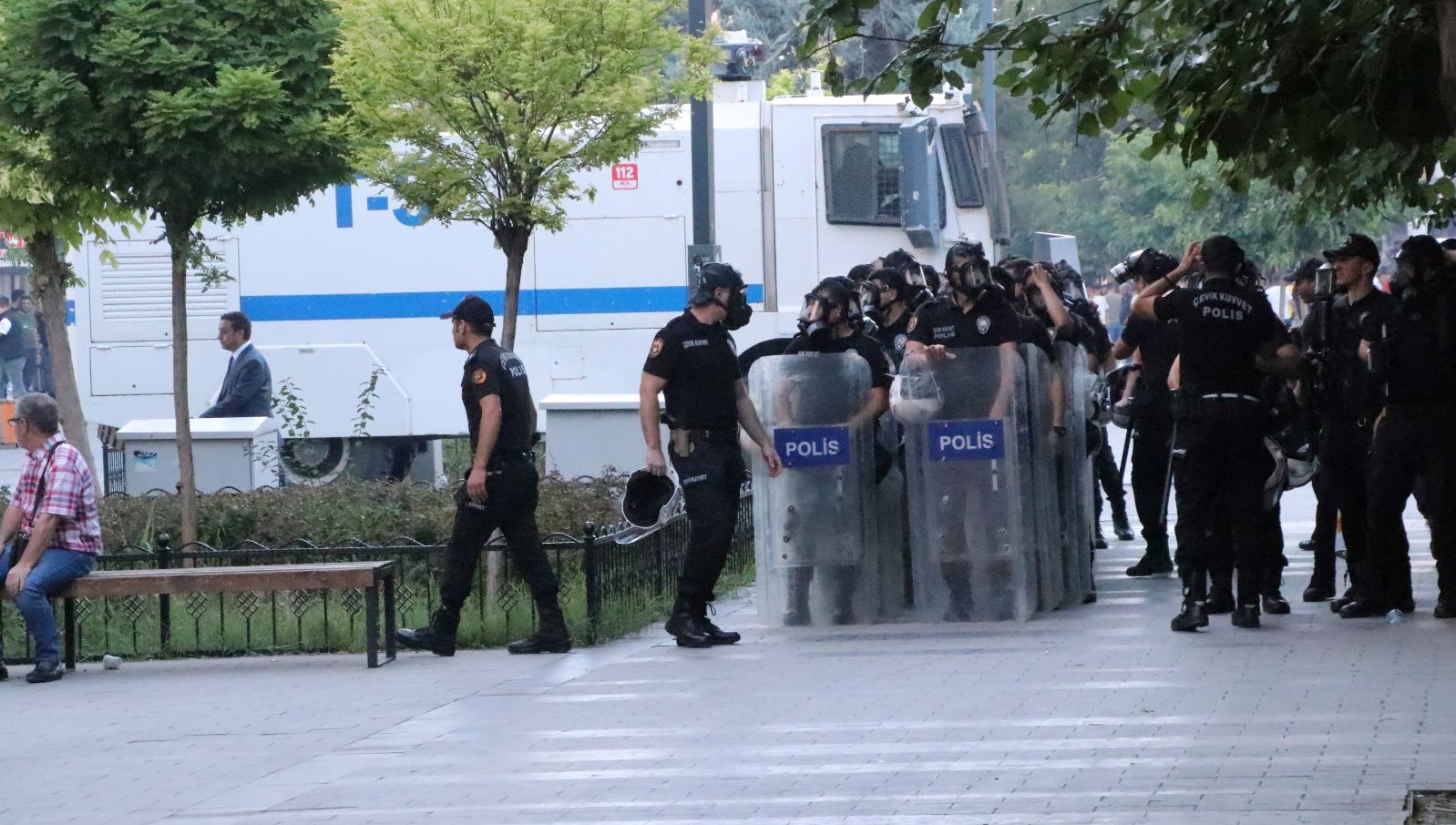 Iğdır’da gösteri yürüyüşü ve açık hava toplantıları 7 gün süreyle yasaklandı