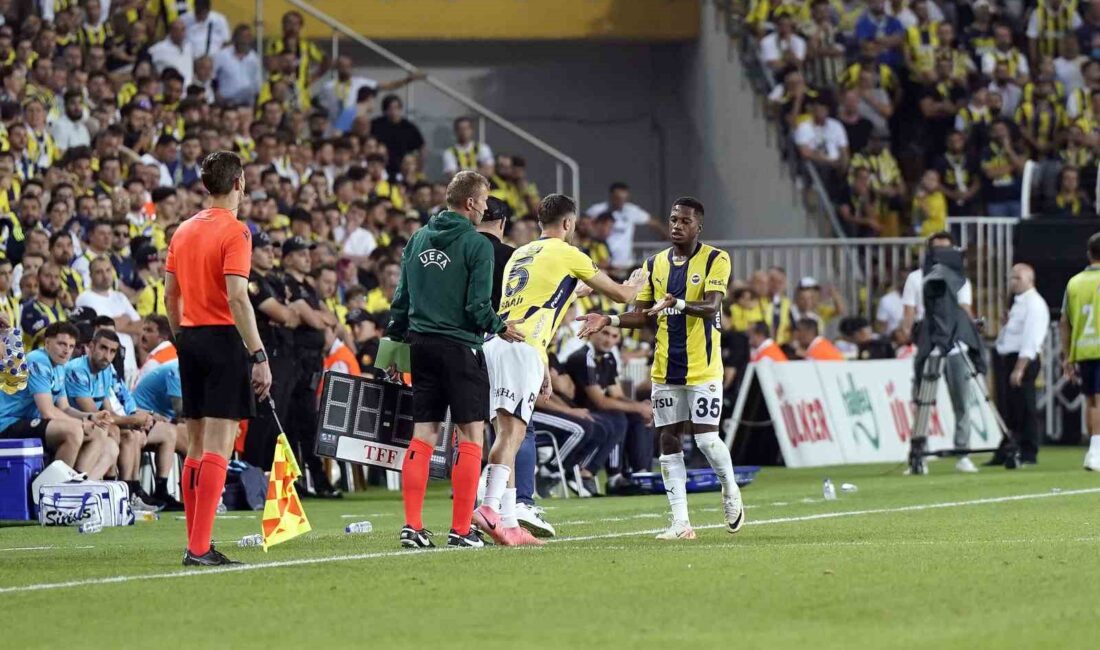 FENERBAHÇE’NİN BREZİLYALI FUTBOLCUSU FRED,